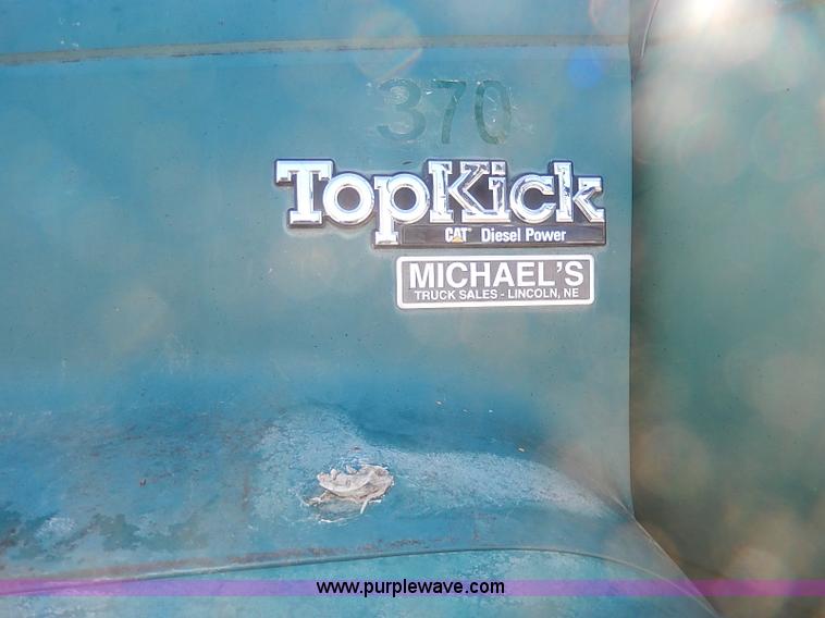 image for item I3748 1990 GMC TopKick tar applicator truck