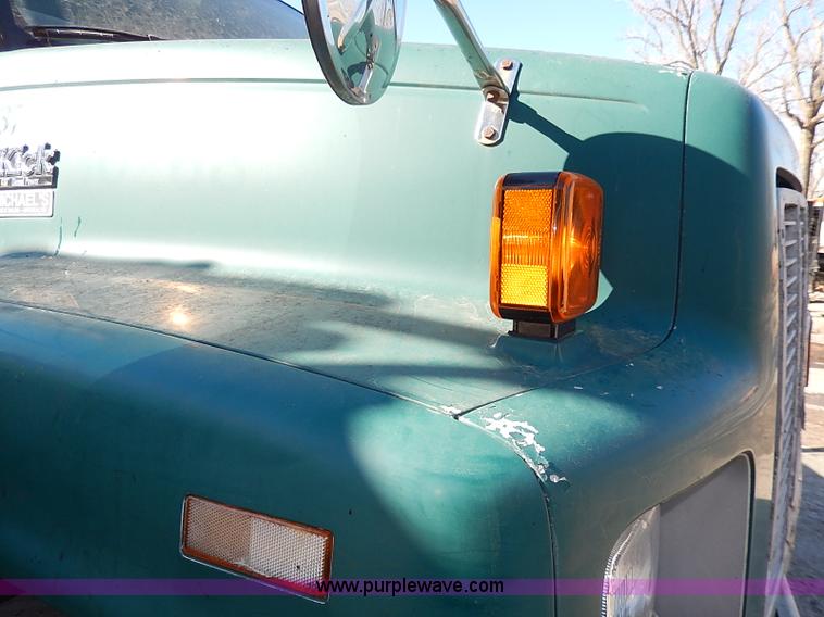 image for item I3748 1990 GMC TopKick tar applicator truck