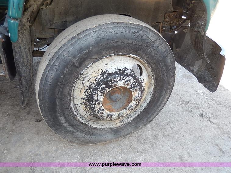 image for item I3748 1990 GMC TopKick tar applicator truck