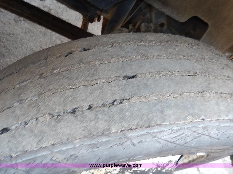 image for item I3748 1990 GMC TopKick tar applicator truck