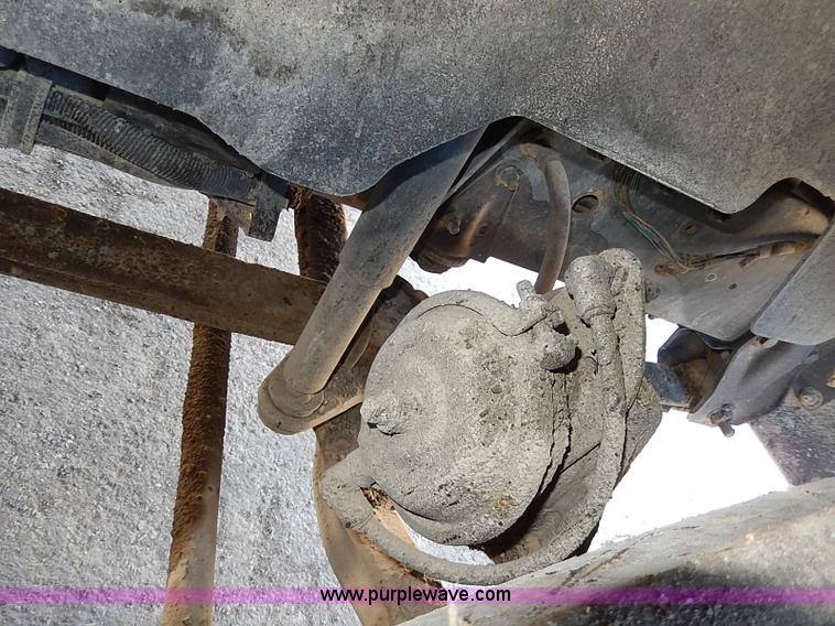 image for item I3748 1990 GMC TopKick tar applicator truck