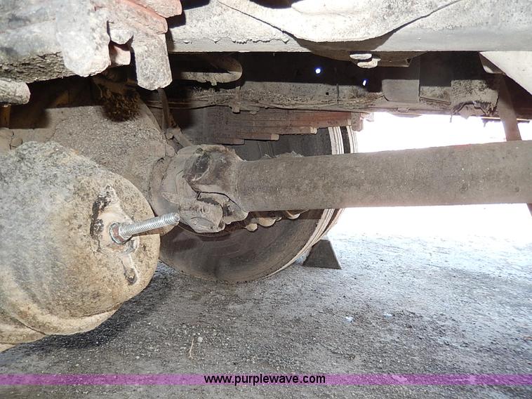 image for item I3748 1990 GMC TopKick tar applicator truck