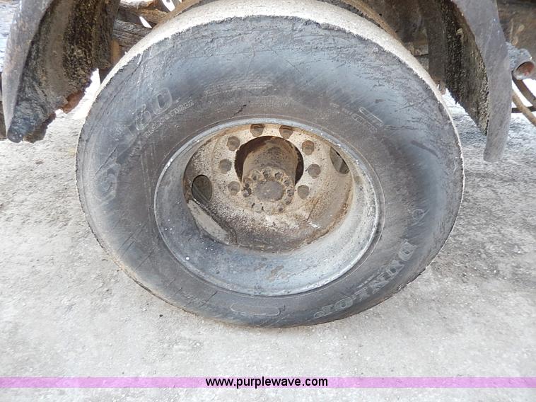 image for item I3748 1990 GMC TopKick tar applicator truck