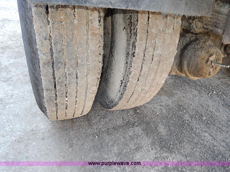 image for item I3748 1990 GMC TopKick tar applicator truck