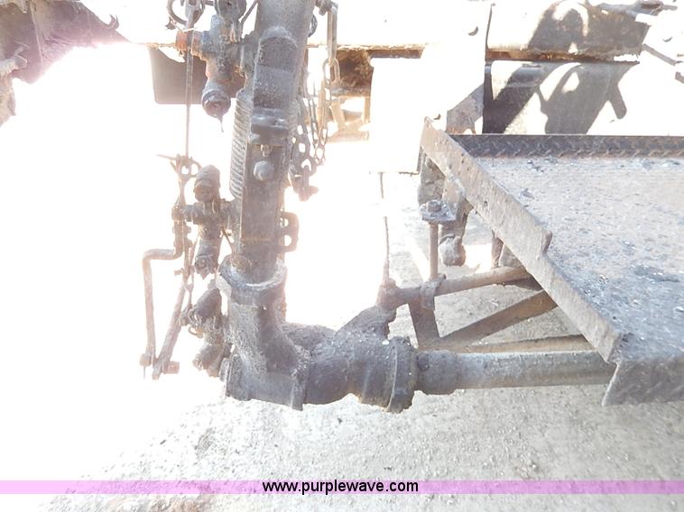 image for item I3748 1990 GMC TopKick tar applicator truck