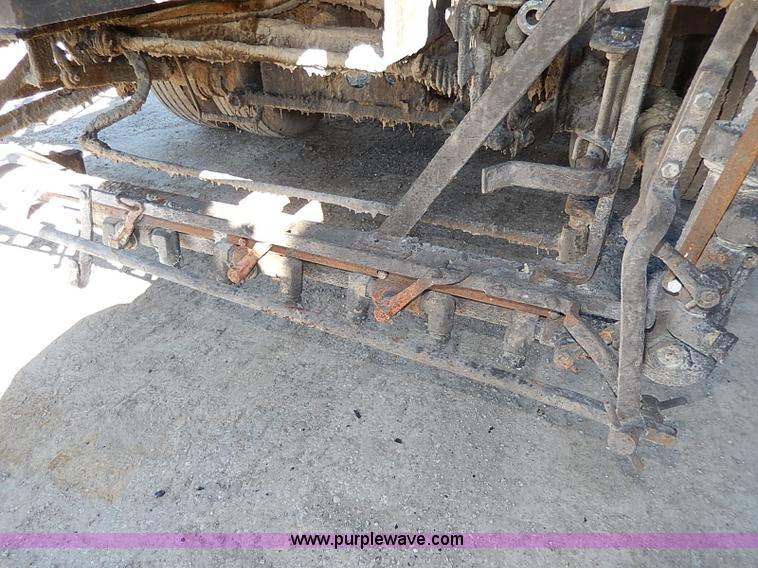 image for item I3748 1990 GMC TopKick tar applicator truck