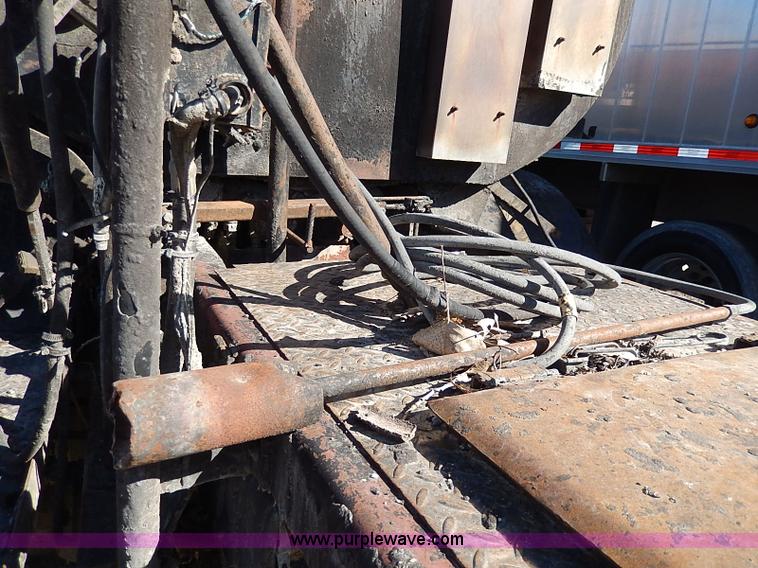 image for item I3748 1990 GMC TopKick tar applicator truck