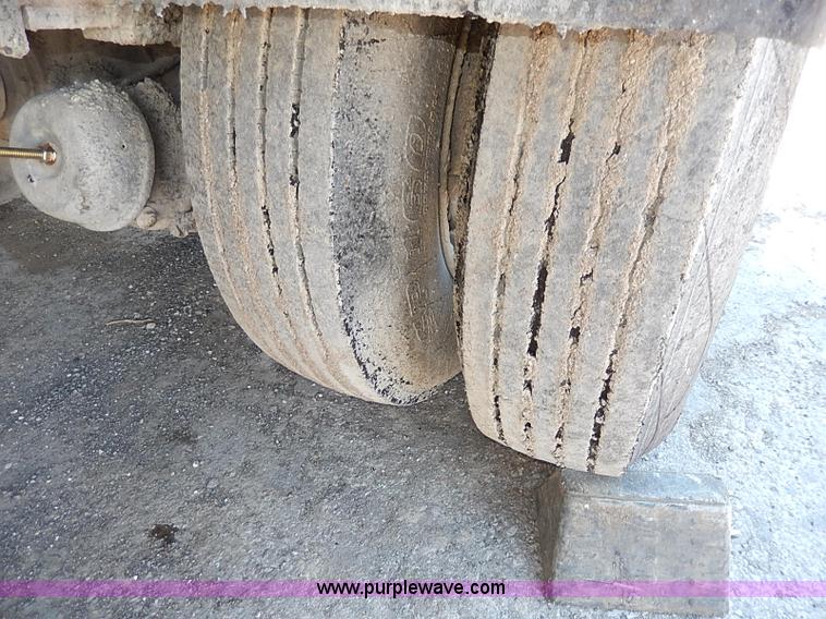 image for item I3748 1990 GMC TopKick tar applicator truck