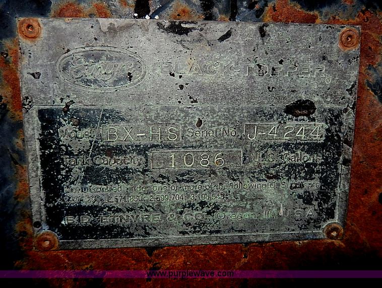 image for item I3748 1990 GMC TopKick tar applicator truck