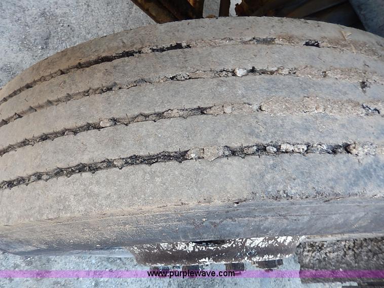 image for item I3748 1990 GMC TopKick tar applicator truck