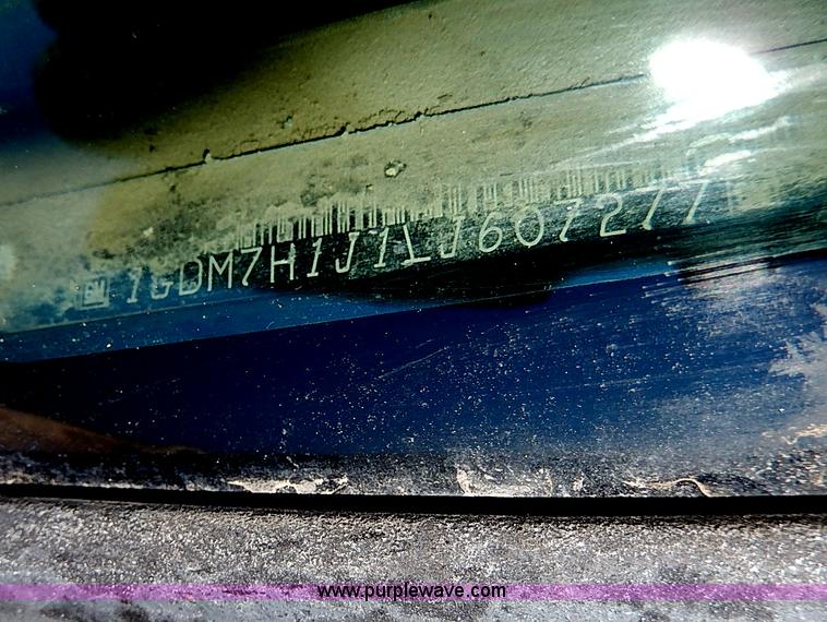 image for item I3748 1990 GMC TopKick tar applicator truck