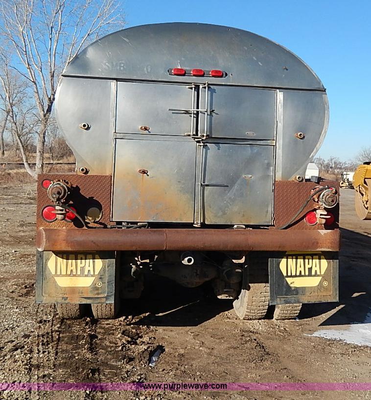 image for item I3749 1973 Mack DM600 water truck