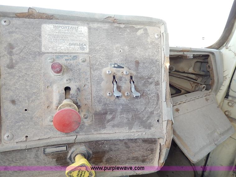 image for item I3749 1973 Mack DM600 water truck