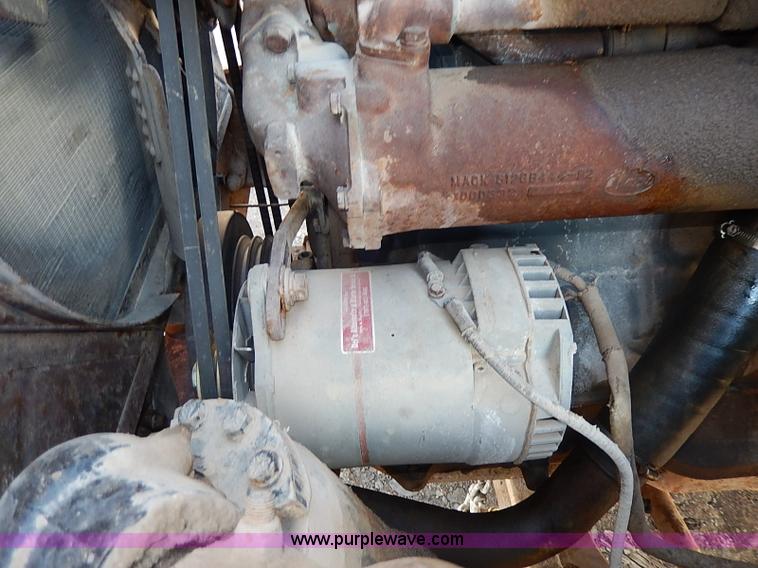 image for item I3749 1973 Mack DM600 water truck