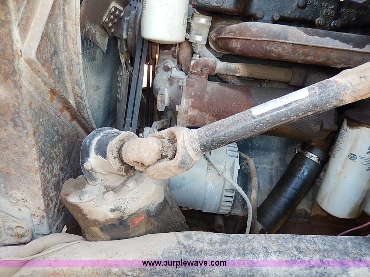 image for item I3749 1973 Mack DM600 water truck