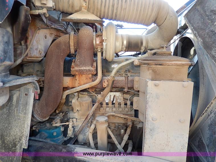 image for item I3749 1973 Mack DM600 water truck