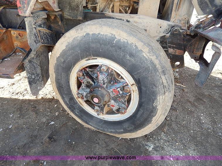 image for item I3749 1973 Mack DM600 water truck