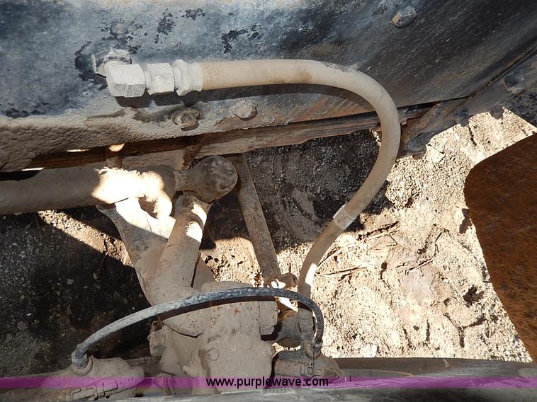 image for item I3749 1973 Mack DM600 water truck