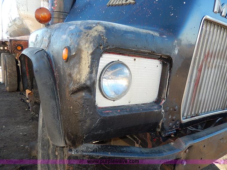 image for item I3749 1973 Mack DM600 water truck