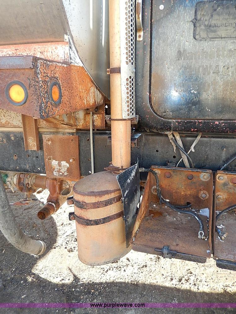 image for item I3749 1973 Mack DM600 water truck