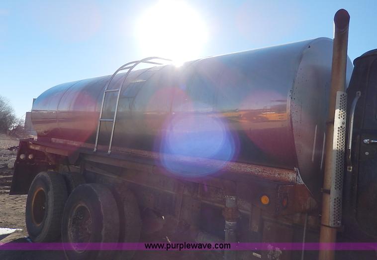 image for item I3749 1973 Mack DM600 water truck