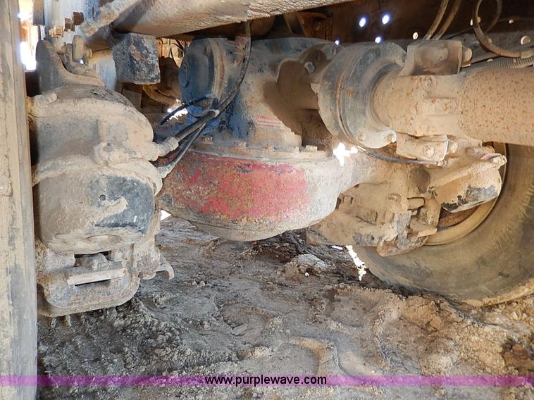 image for item I3749 1973 Mack DM600 water truck