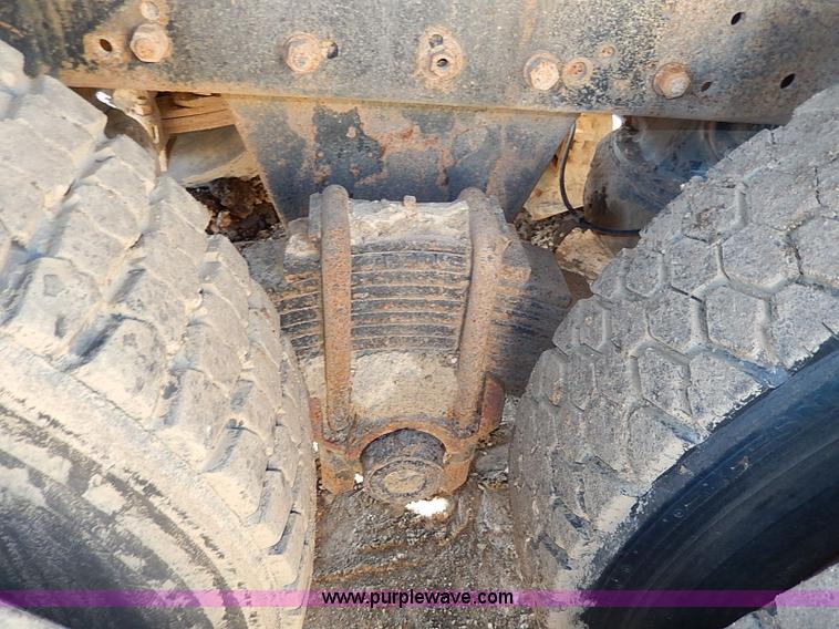 image for item I3749 1973 Mack DM600 water truck