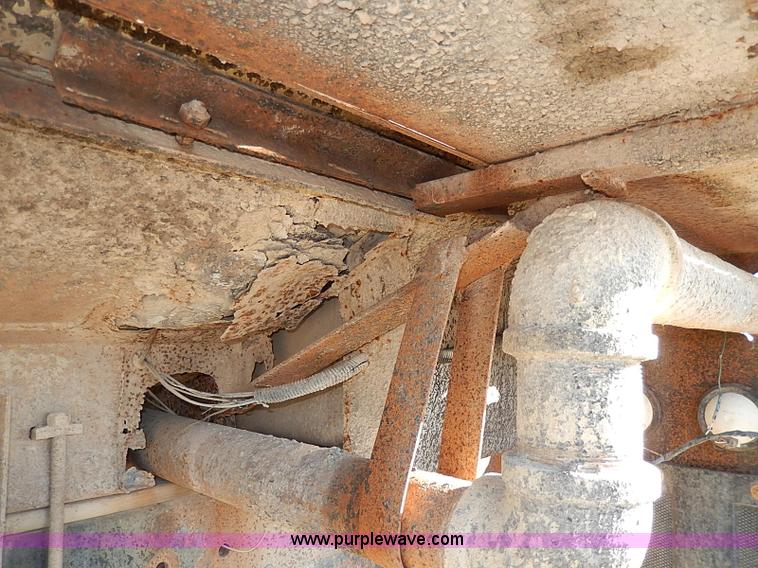 image for item I3749 1973 Mack DM600 water truck