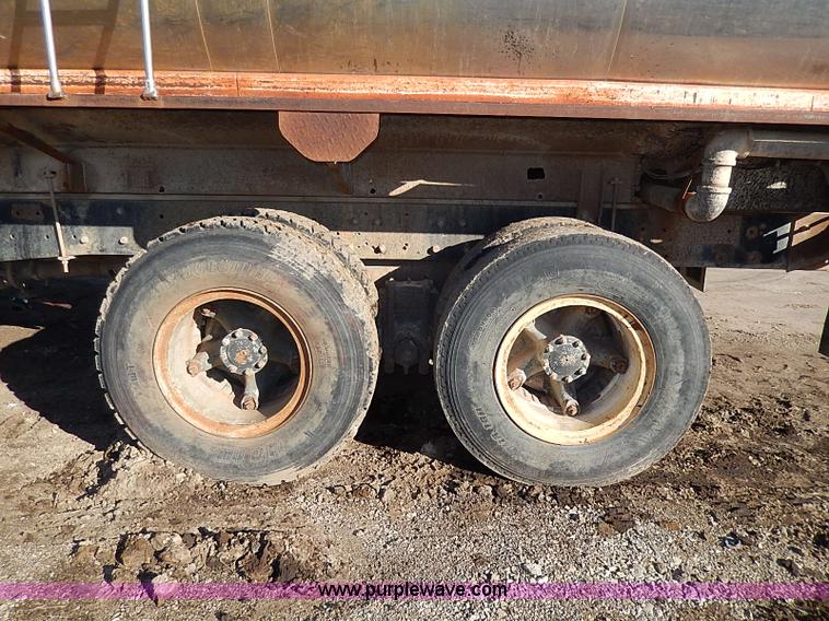 image for item I3749 1973 Mack DM600 water truck