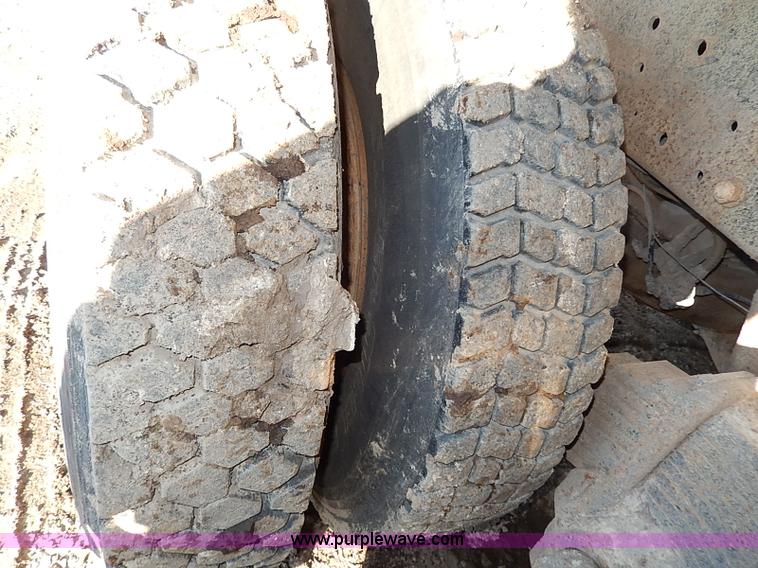 image for item I3749 1973 Mack DM600 water truck