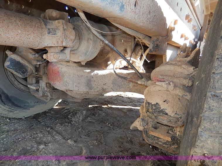 image for item I3749 1973 Mack DM600 water truck