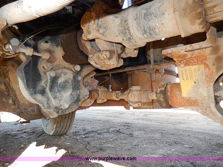 image for item I3749 1973 Mack DM600 water truck