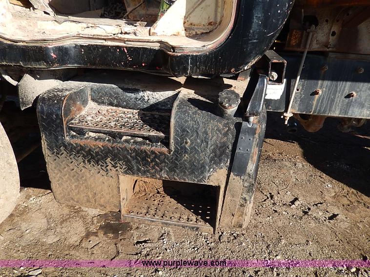 image for item I3749 1973 Mack DM600 water truck