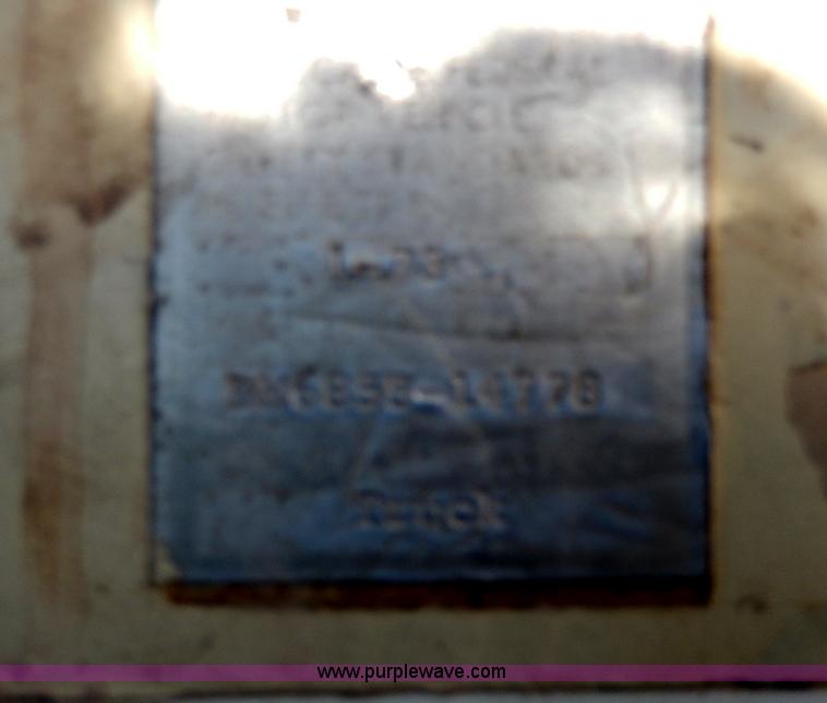 image for item I3749 1973 Mack DM600 water truck