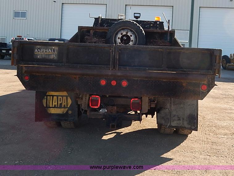 image for item I3750 1989 Ford F700 Custom Cab dump bed truck