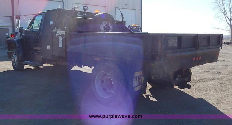 image for item I3750 1989 Ford F700 Custom Cab dump bed truck