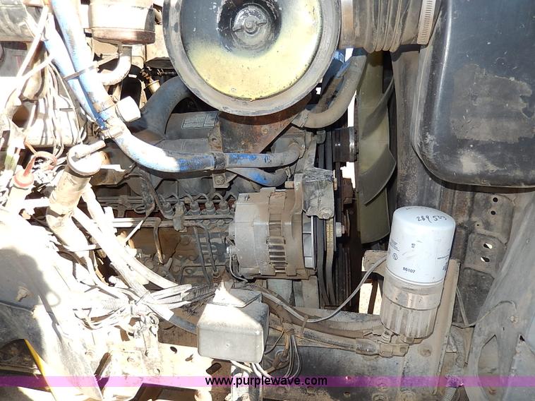 image for item I3750 1989 Ford F700 Custom Cab dump bed truck