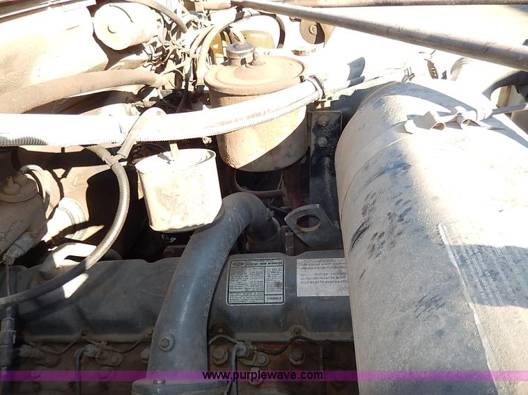 image for item I3750 1989 Ford F700 Custom Cab dump bed truck