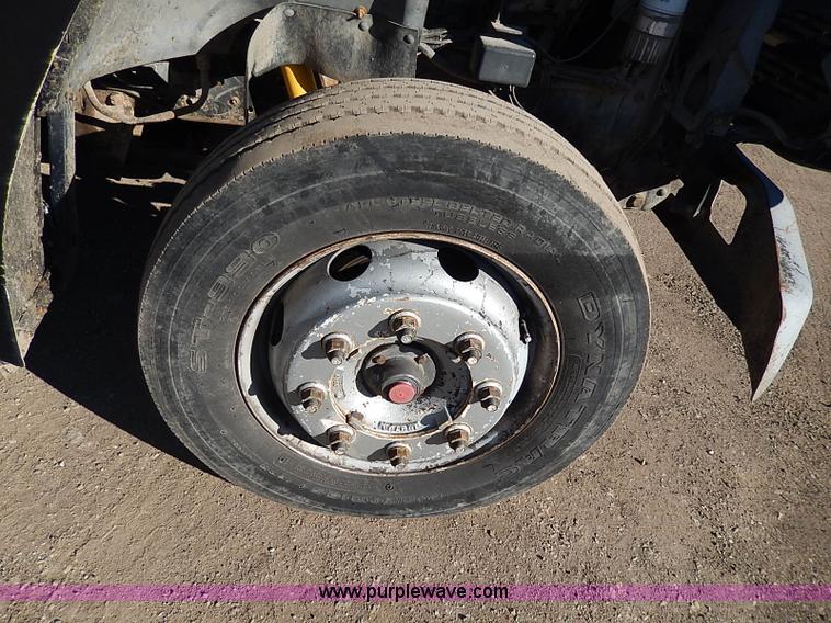 image for item I3750 1989 Ford F700 Custom Cab dump bed truck