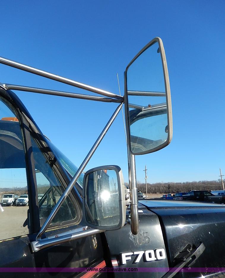 image for item I3750 1989 Ford F700 Custom Cab dump bed truck