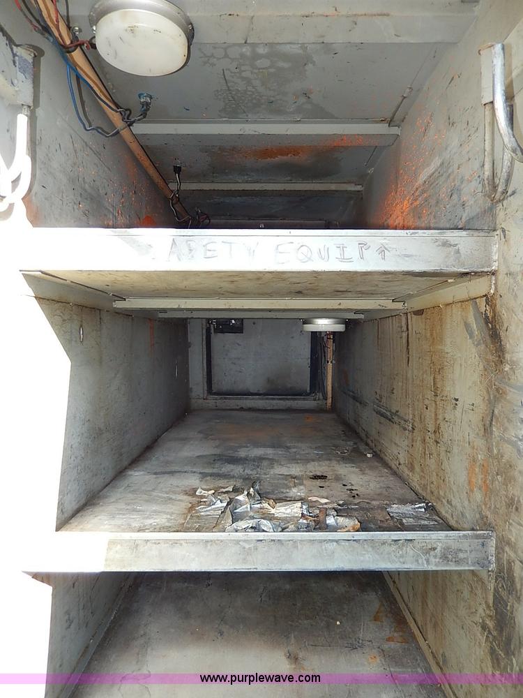 image for item I3750 1989 Ford F700 Custom Cab dump bed truck