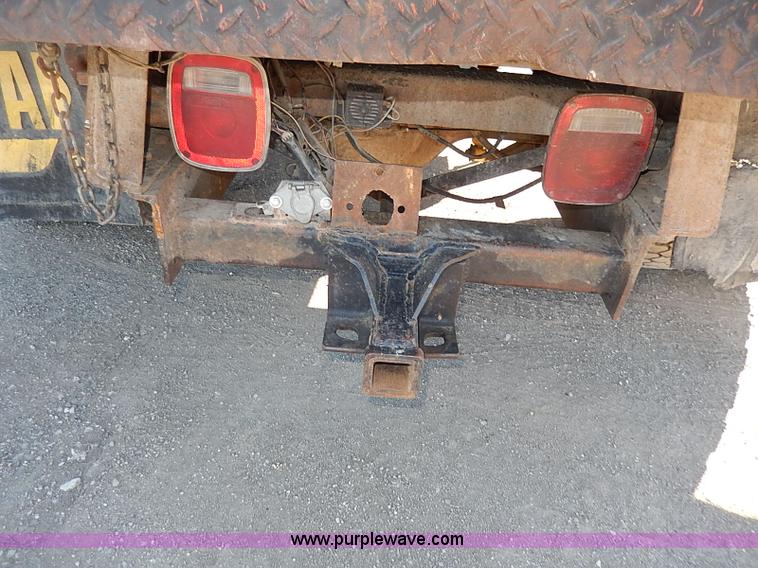 image for item I3750 1989 Ford F700 Custom Cab dump bed truck