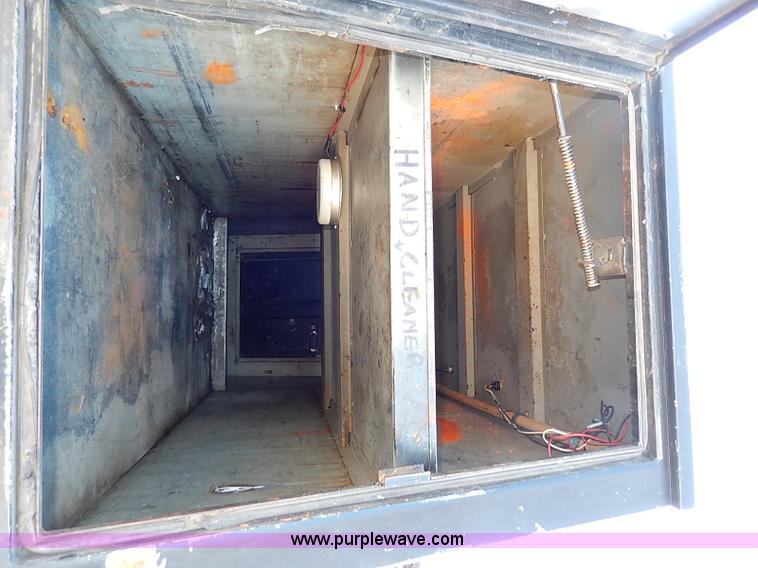 image for item I3750 1989 Ford F700 Custom Cab dump bed truck