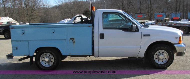 image for item I4195 1999 Ford F250 Super Duty XL utility truck