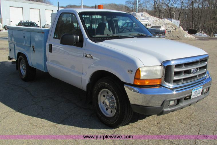 image for item I4195 1999 Ford F250 Super Duty XL utility truck