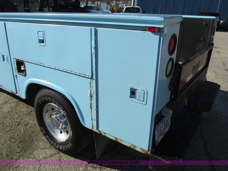 image for item I4195 1999 Ford F250 Super Duty XL utility truck