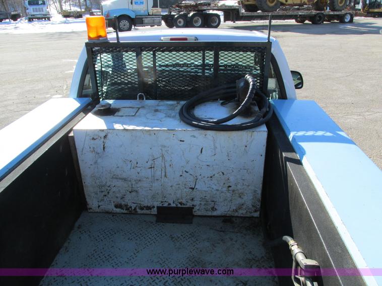 image for item I4195 1999 Ford F250 Super Duty XL utility truck