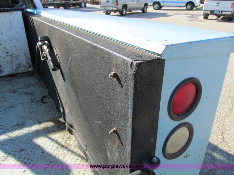 image for item I4195 1999 Ford F250 Super Duty XL utility truck