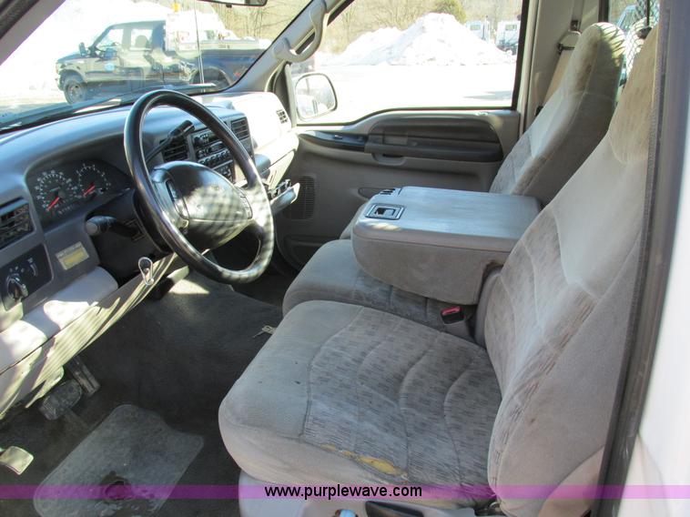 image for item I4195 1999 Ford F250 Super Duty XL utility truck