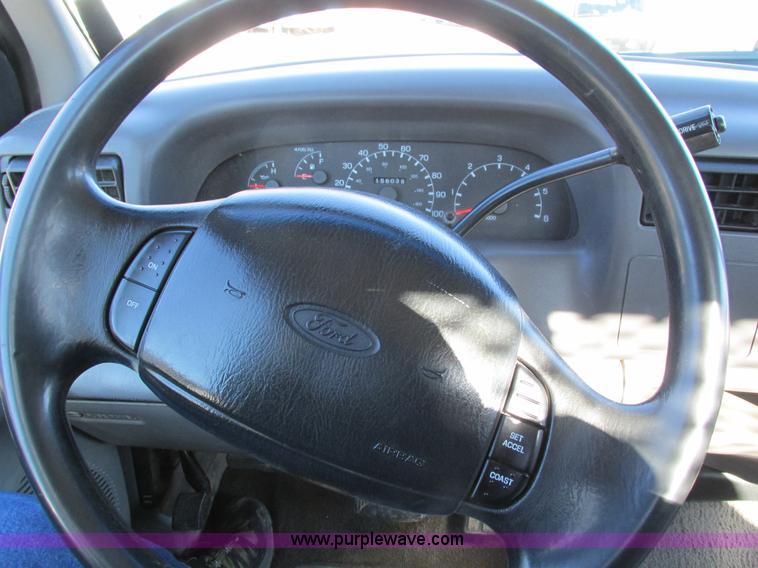 image for item I4195 1999 Ford F250 Super Duty XL utility truck